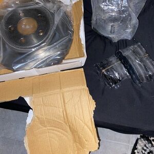 Car Brake Rotors and Pads Set